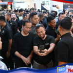 Presiden Joko Widodo menikmati waktu akhir pekan di Kota Yogyakarta dengan mengunjungi pusat perbelanjaan Plaza Ambarrukmo pada Sabtu malam, 27 Januari 2024.